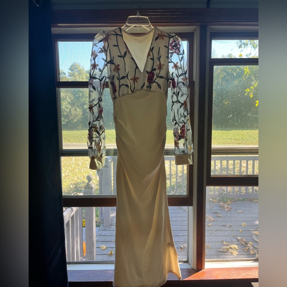 Floral Embroidered Long Sleeve Dress